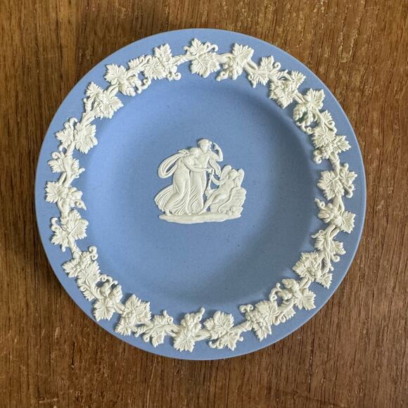 Wedgwood England Blue Jasperware‎ 4.5" Small Trinket Tray plate - Picture 1 of 4